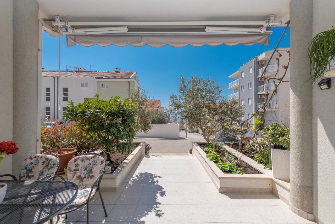 Long Apartment Makarska Kültér fotó